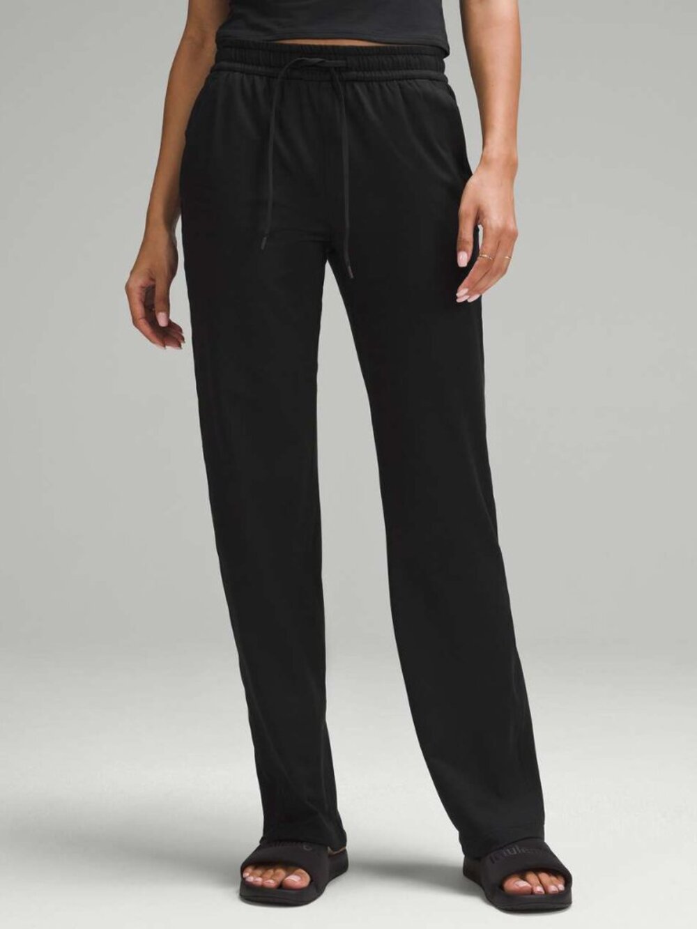Lululemon Softstreme Mid Rise Full Length Pants Black Size 4 BNWT